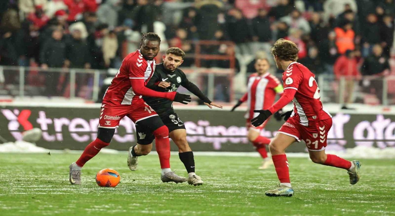 Trendyol Süper Lig: Samsunspor: 2 - Çaykur Rizespor: 3 (Maç sonucu)