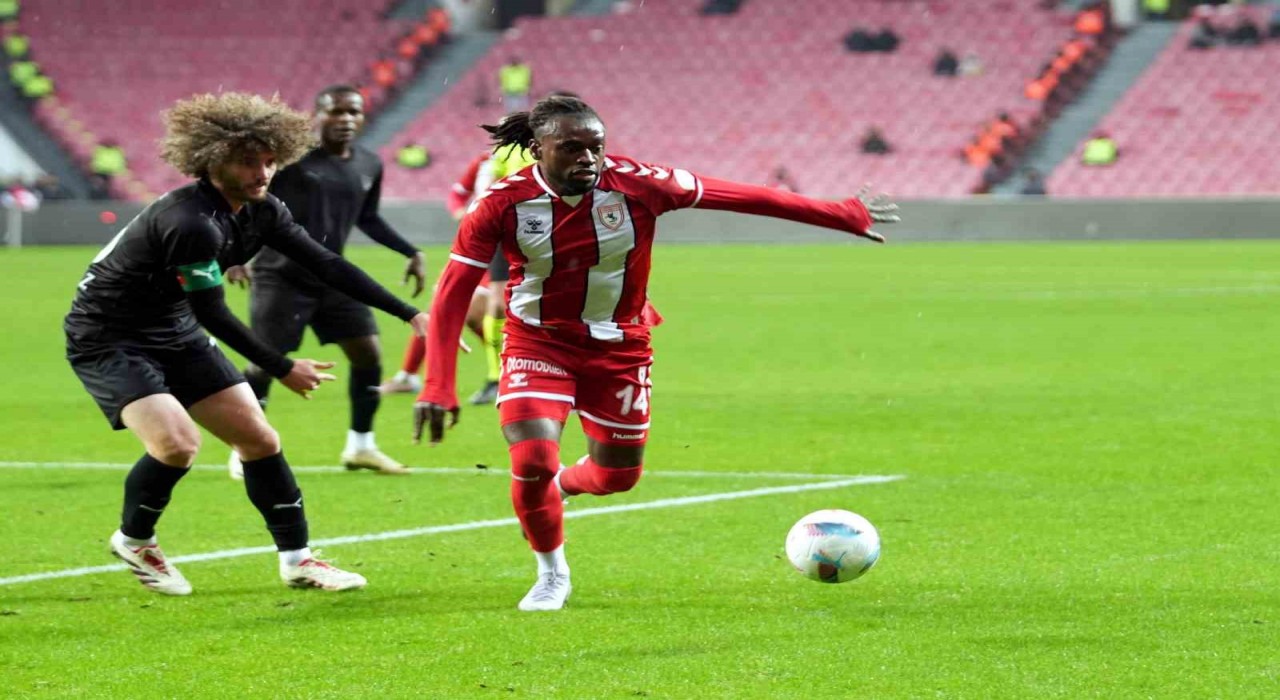 Trendyol Süper Lig: Samsunspor: 2 - Hatayspor: 0 (İlk yarı)
