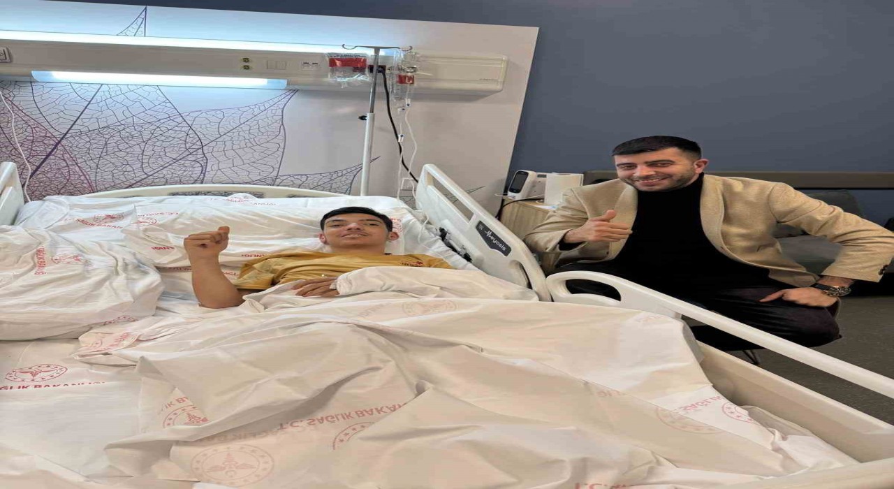 Tribünden düşen 17 yaşındaki Efeden sevindiren haber