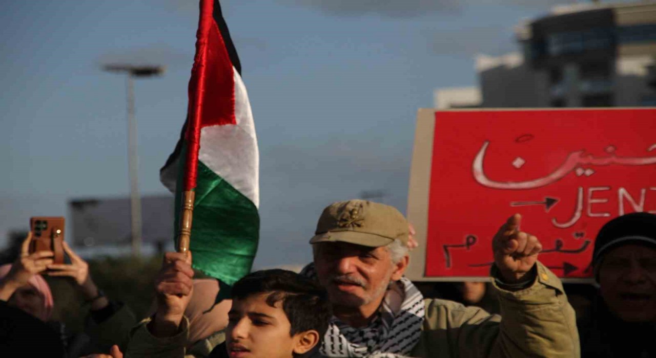 Tunusta ABD Büyükelçiliği önünde Gazze protestosu