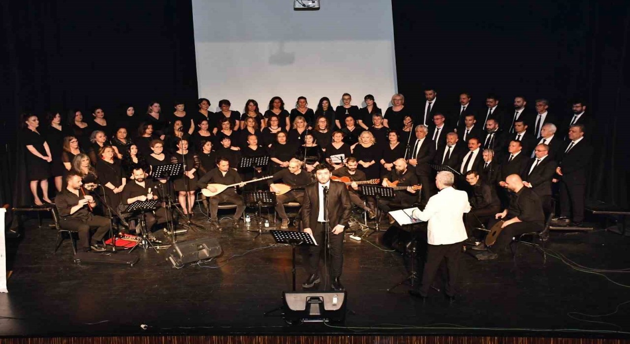 ‘Türk Halk Müziği Deyişler Konseri yoğun ilgi gördü