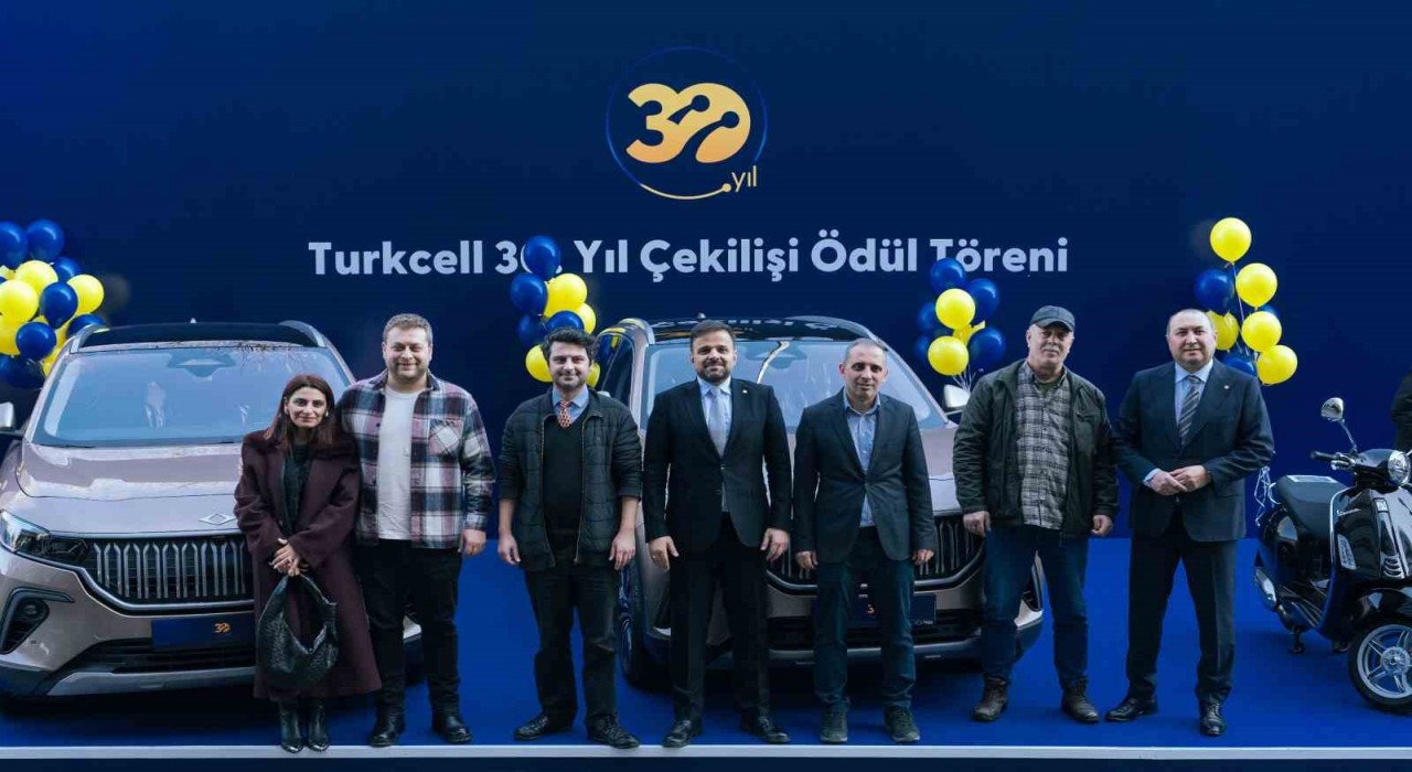 Turkcellin 30uncu yıl çekilişinin kazananları ödüllerini aldı