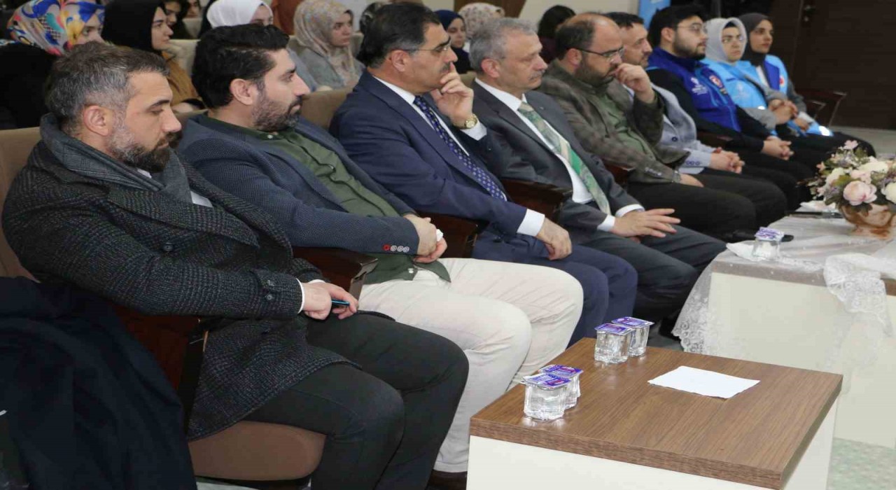 Türkiye Diyanet Vakfı kimlik ve aidiyet temalı yarıyıl kız uyum kampı düzenledi