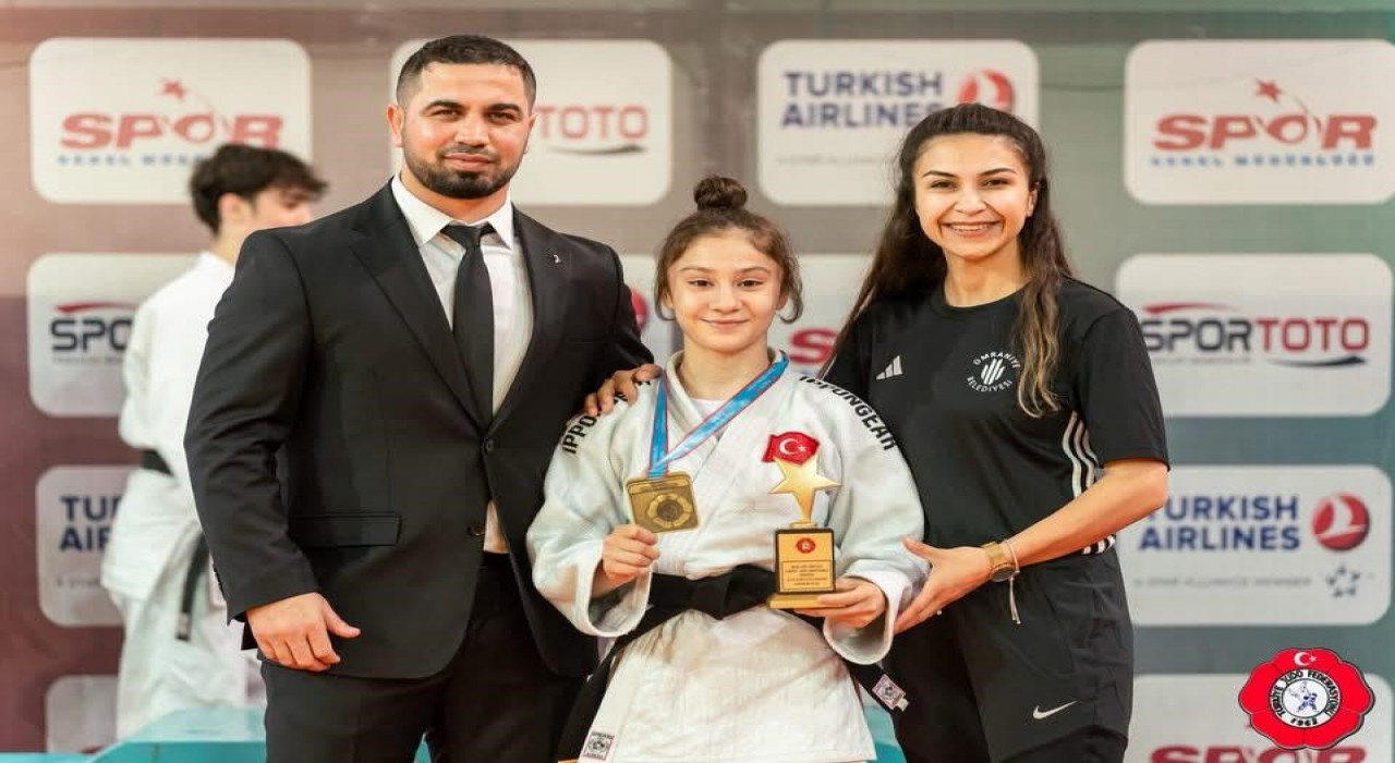 Ümraniyeden bir şampiyonluk başarısı daha