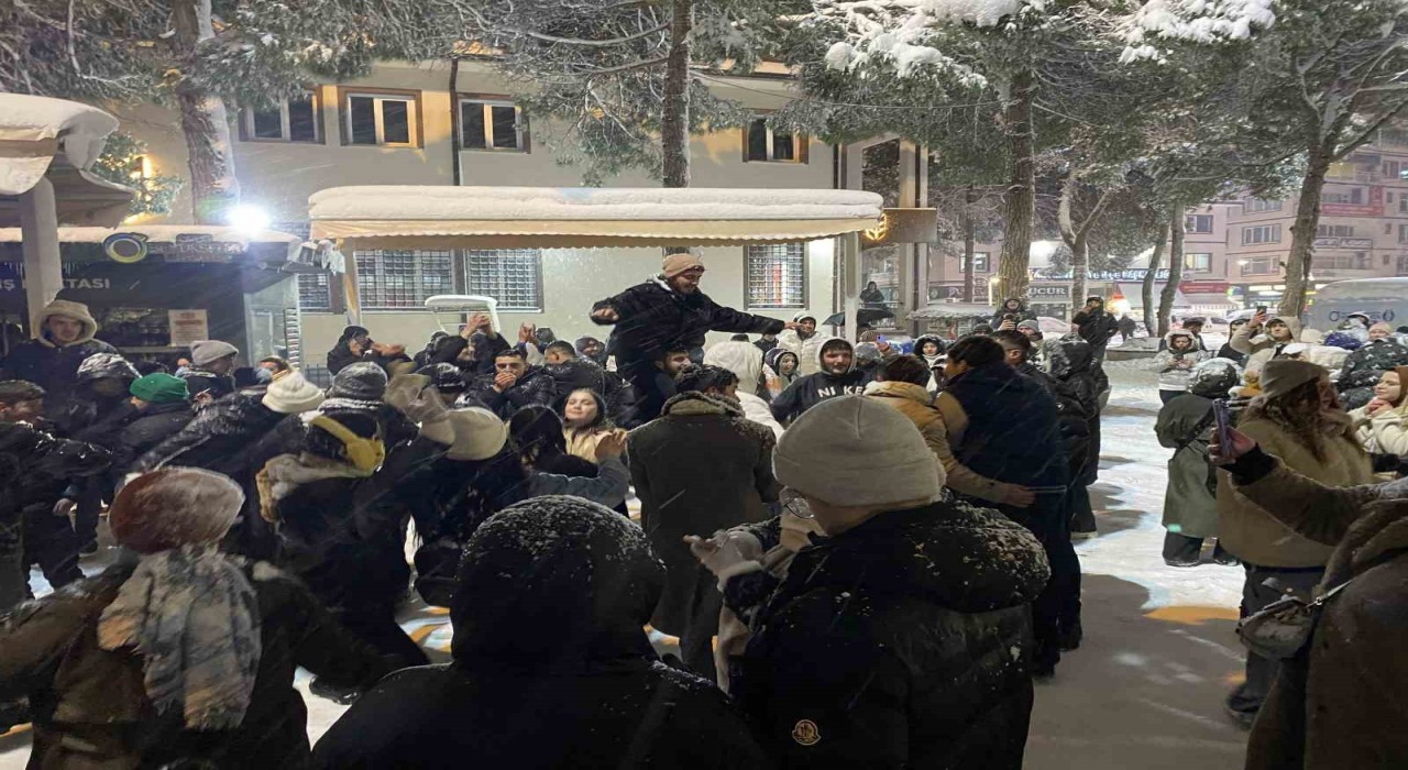 Ünyede kar festivali renkli görüntülere sahne oldu