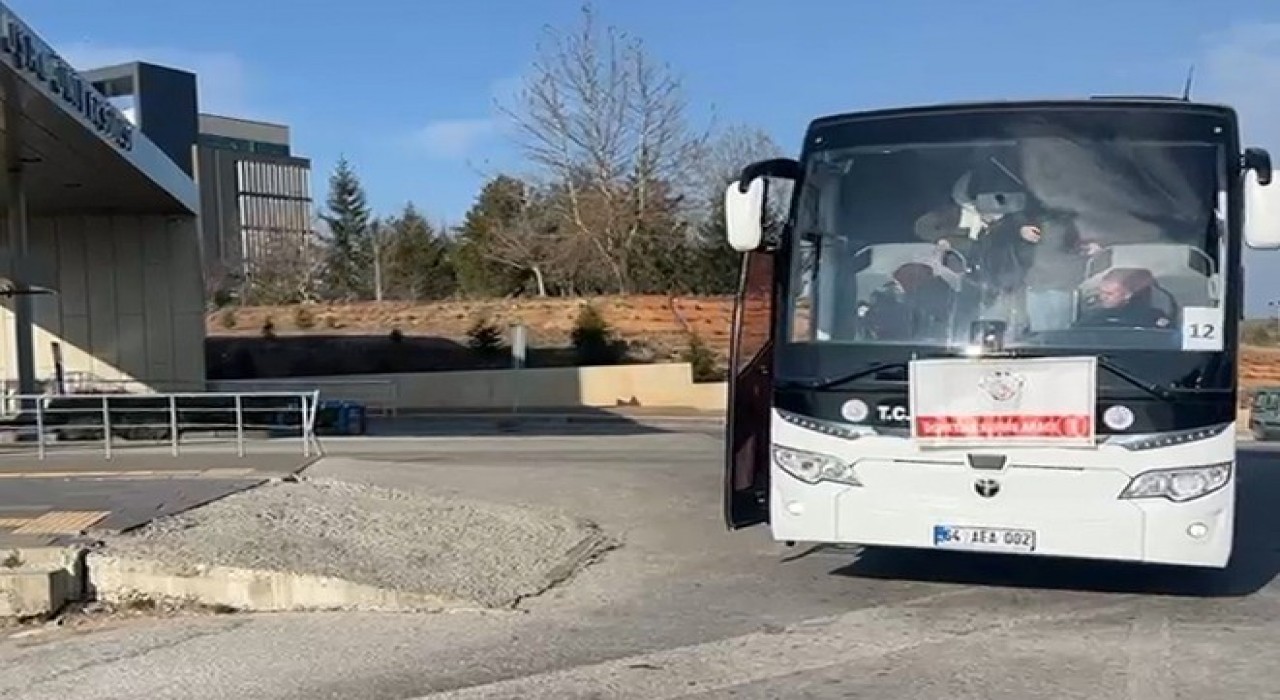 Uşakta eylem yapan halk otobüsü hat sahiplerini vatandaşları mağdur etti