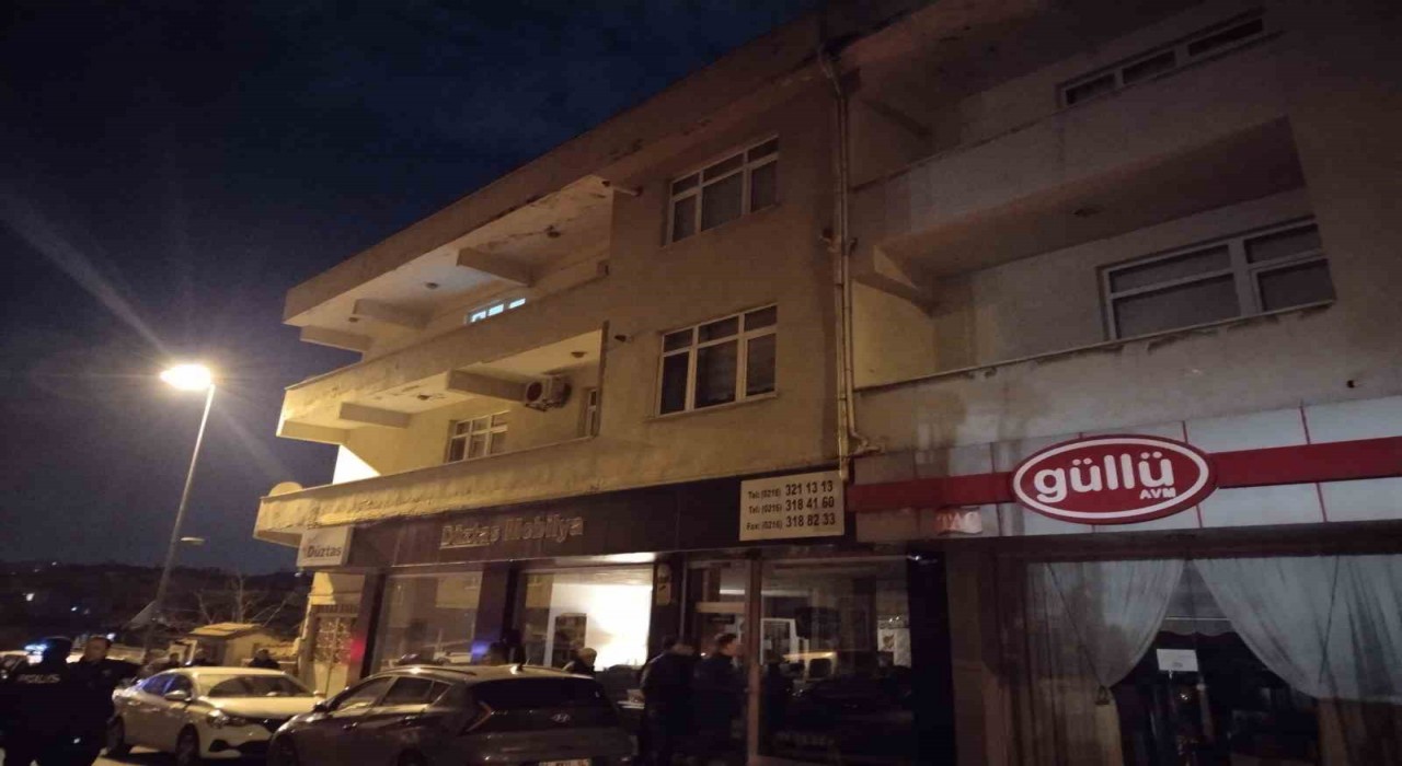 Üsküdarda toprak kayması nedeniyle 2 bina boşaltıldı