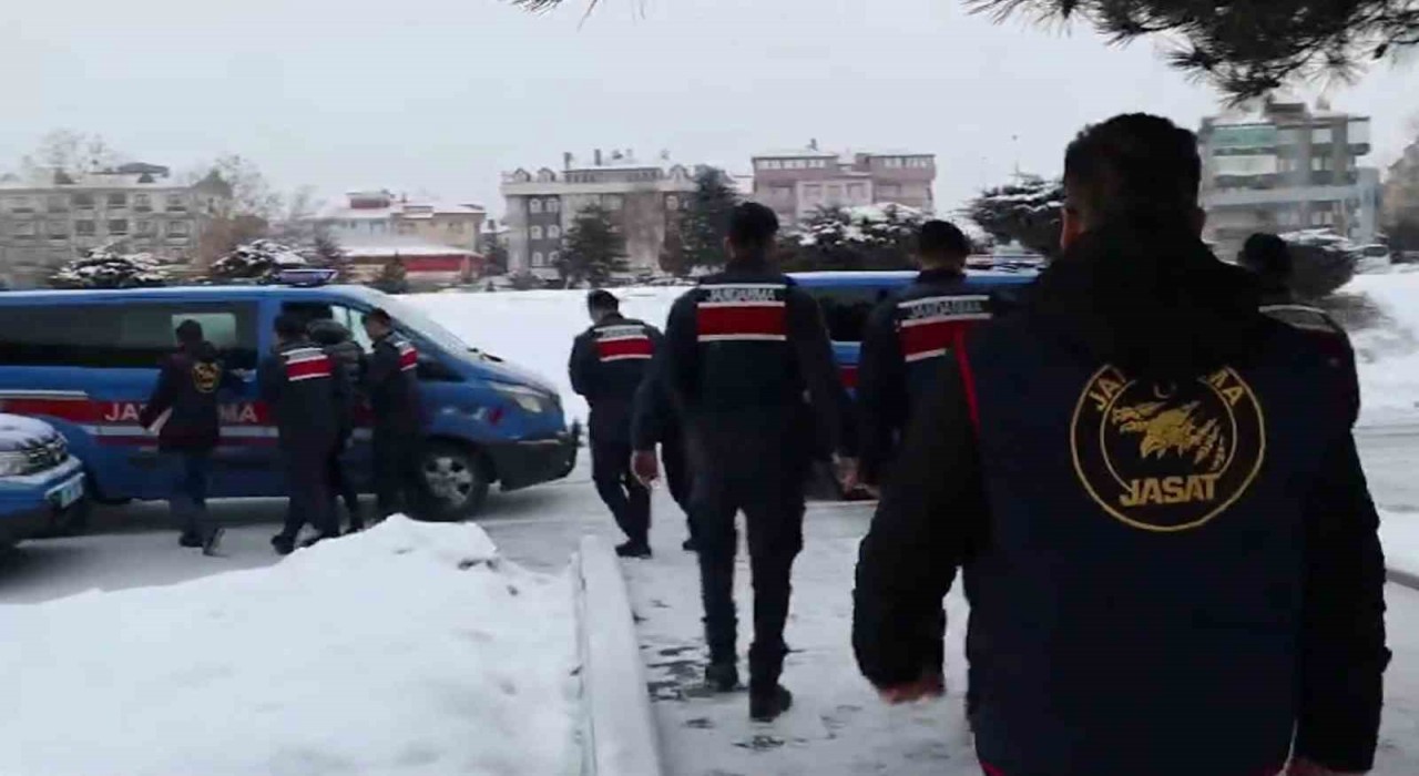 Nevşehir’de usulsüz senet düzenleyen çete yakalandı