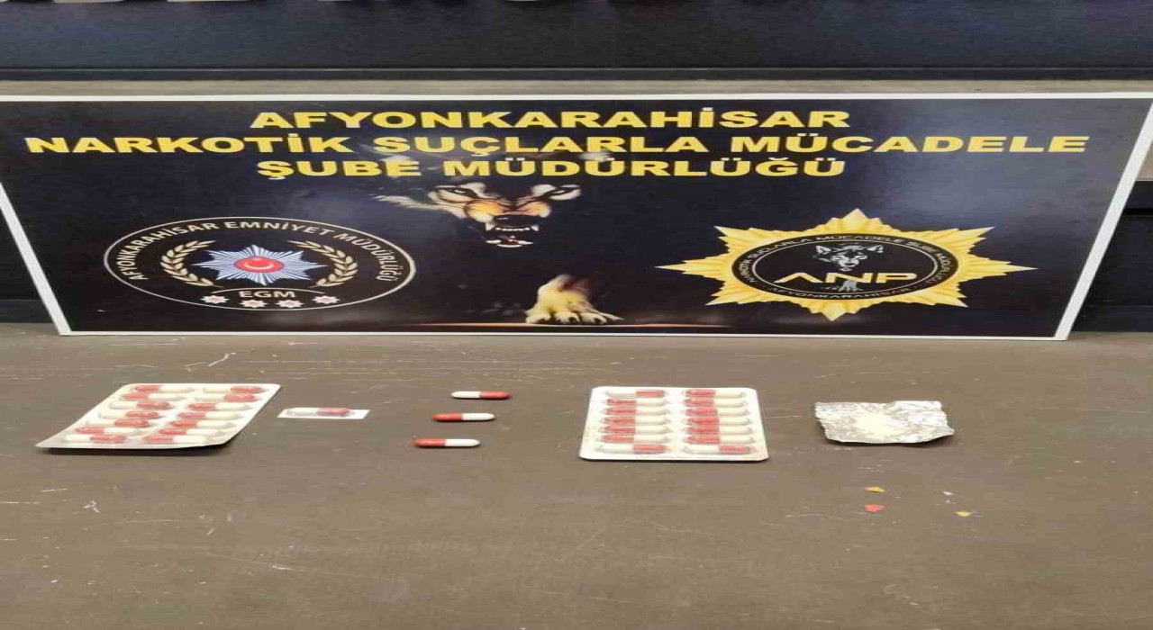 Uyuşturucu maddeler ile yakalanan 2 kişi gözaltına alındı