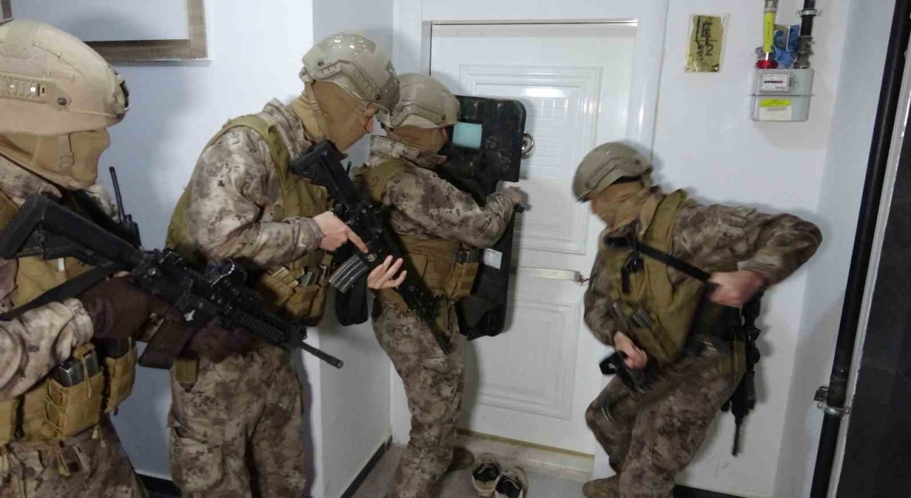 Adıyaman’da Şafak Operasyonuyla 11 Kişi Gözaltına Alındı