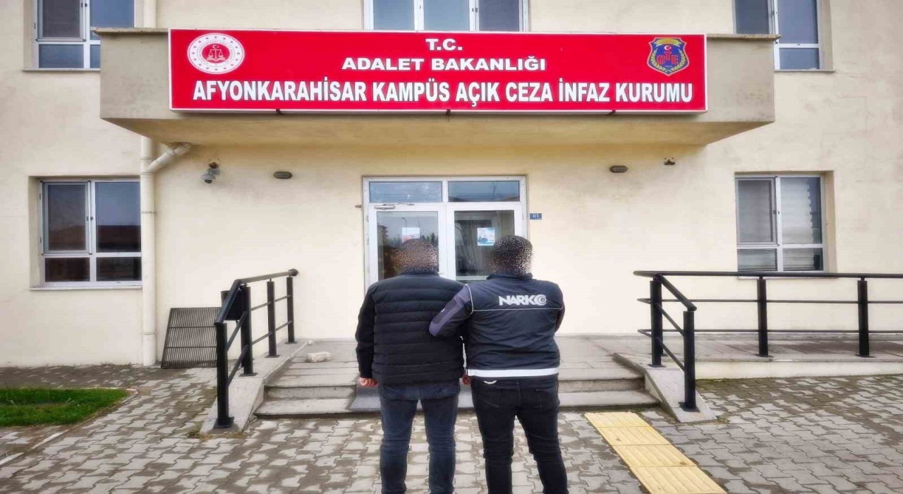 Uyuşturucu ticareti yapma suçundan aranan şahsı polis yakaladı