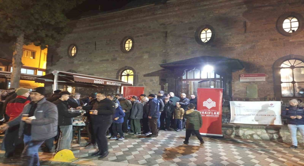 Vakıflar Bursa Bölge Müdürlüğünden salep ve kandil simidi ikramı
