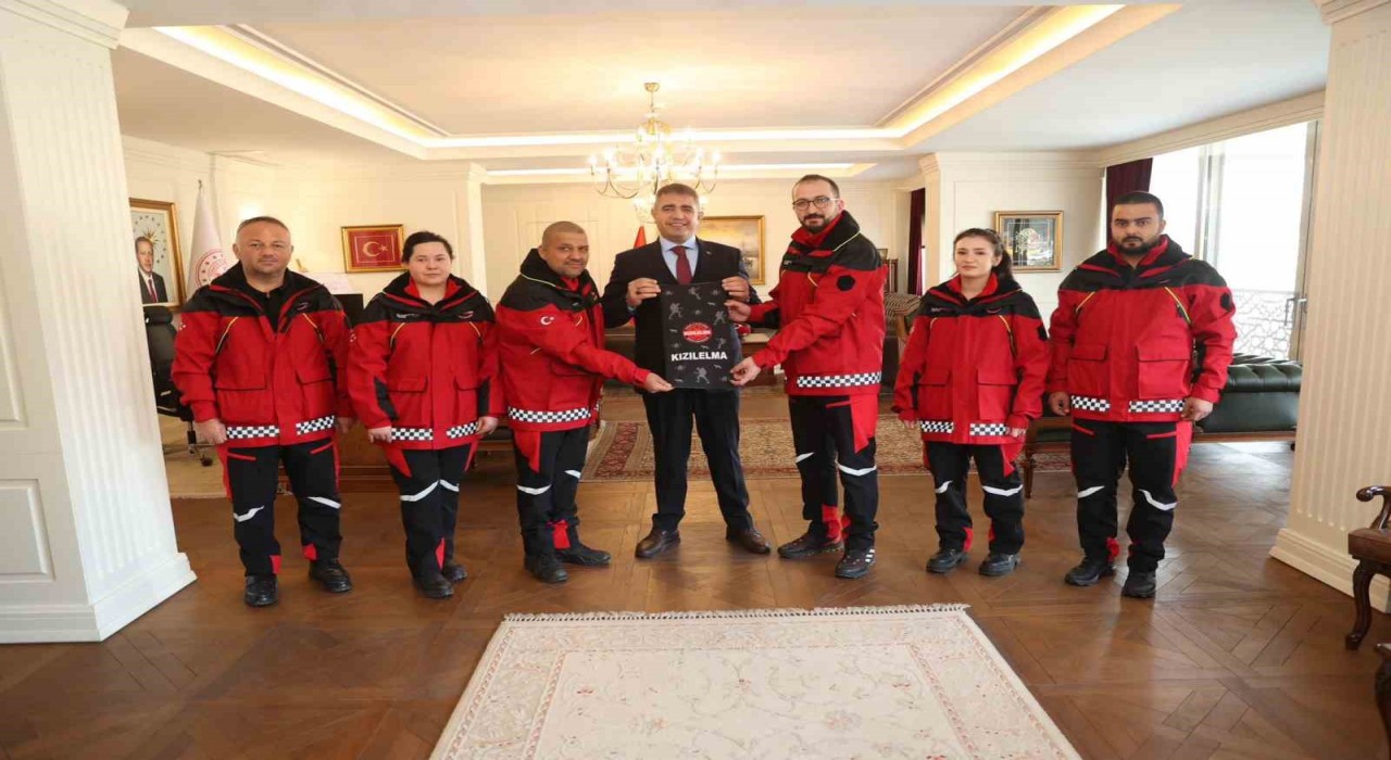Vali Aslan Gönüllü çalışmalar büyük önem taşıyor