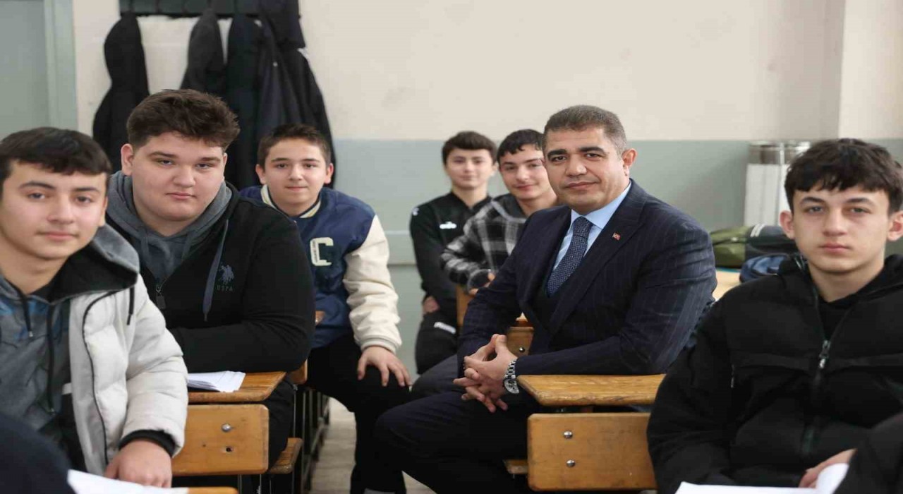 Vali Aslandan öğrencilere Test edin, deneyin, icat etmeye çalışın tavsiyesi