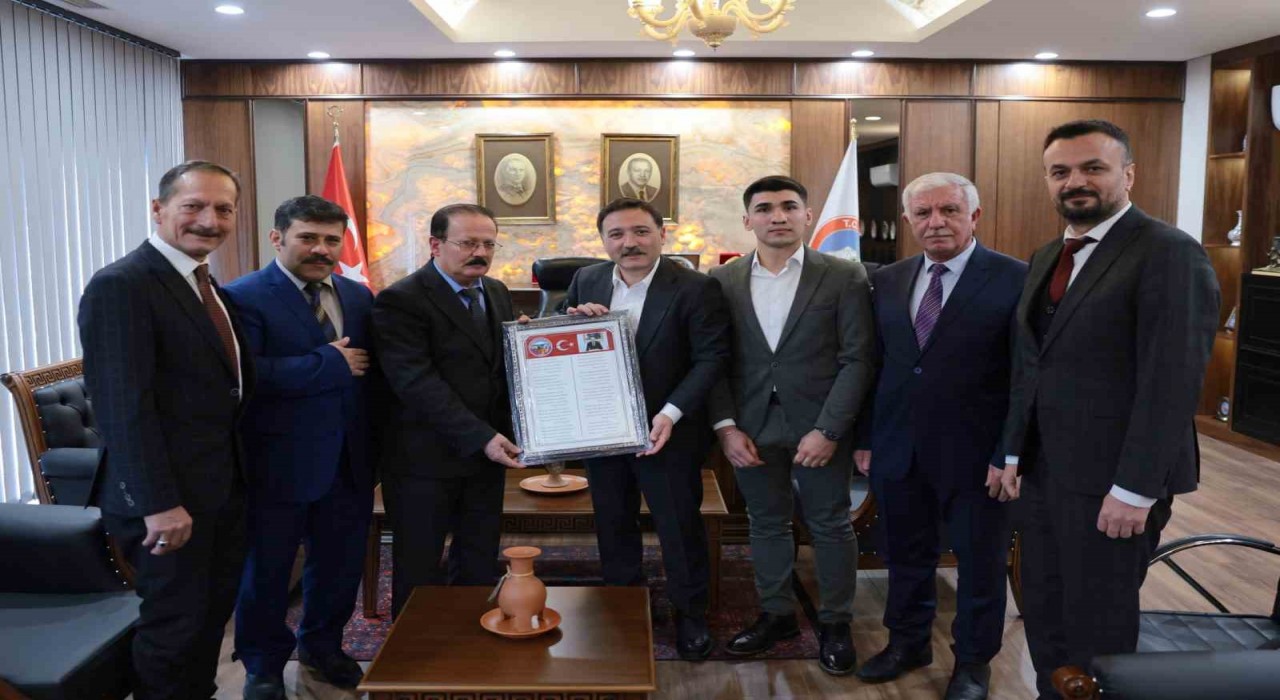 Vali Çiçek, Kültür ve turizm Müdürü Dursunu kabul etti