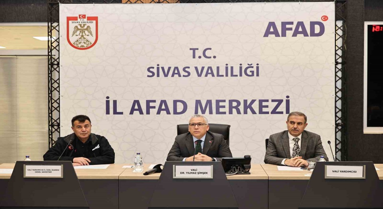 Vali Şimşek: Depremin acısı hala yüreğimizde