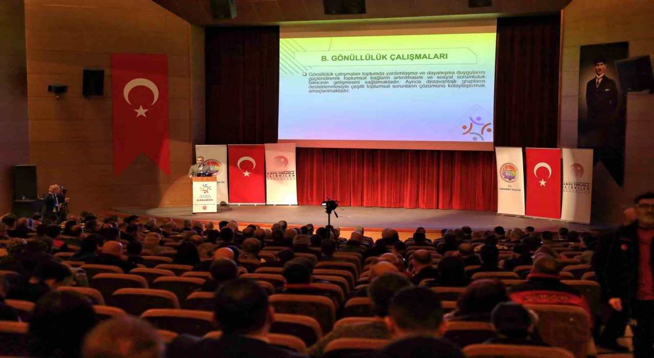 Vali Yavuz: Her bir kamu kurumu ve her bir STKnın bu şehrin insanı için en ele vererek gönülden ve yürekten çalışacağına inanıyorum