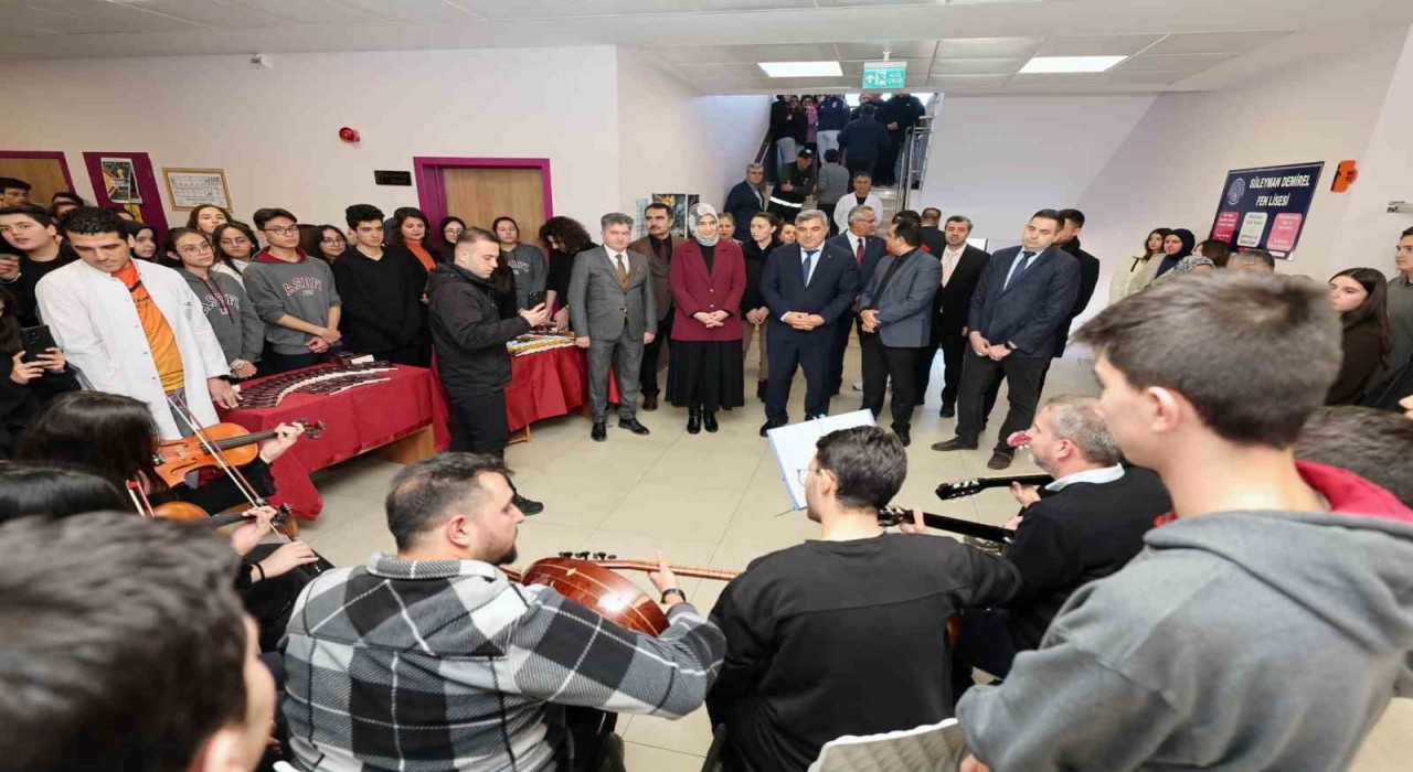 Vali Yiğitbaşı öğrencilerle buluştu