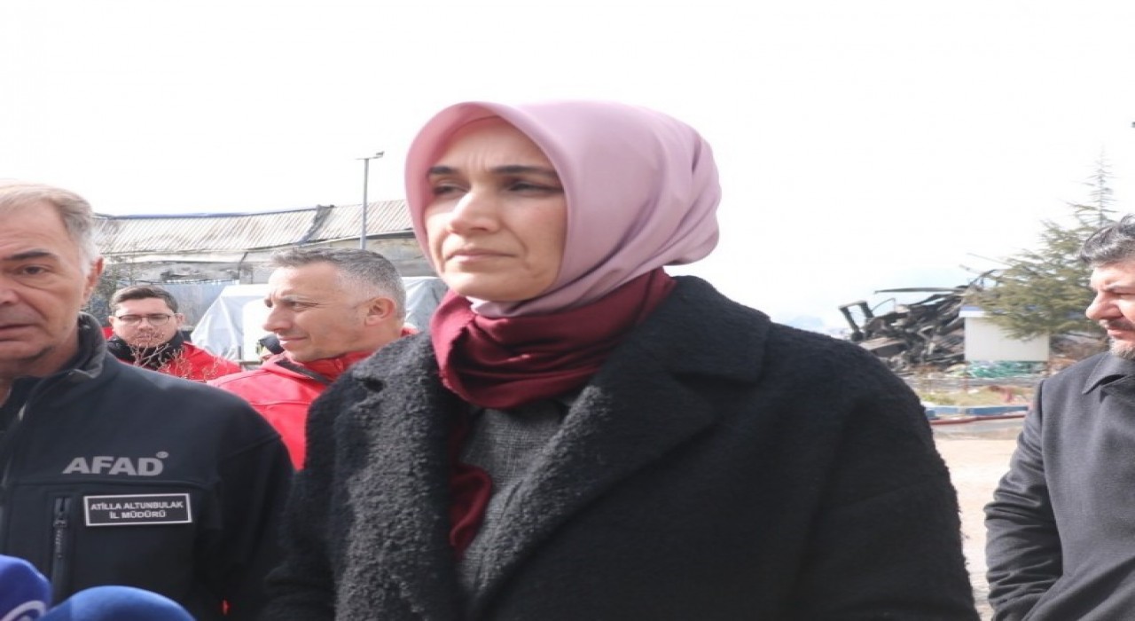 Afyonkarahisar’daki Fabrika Yangınında Maddi Hasar Büyük