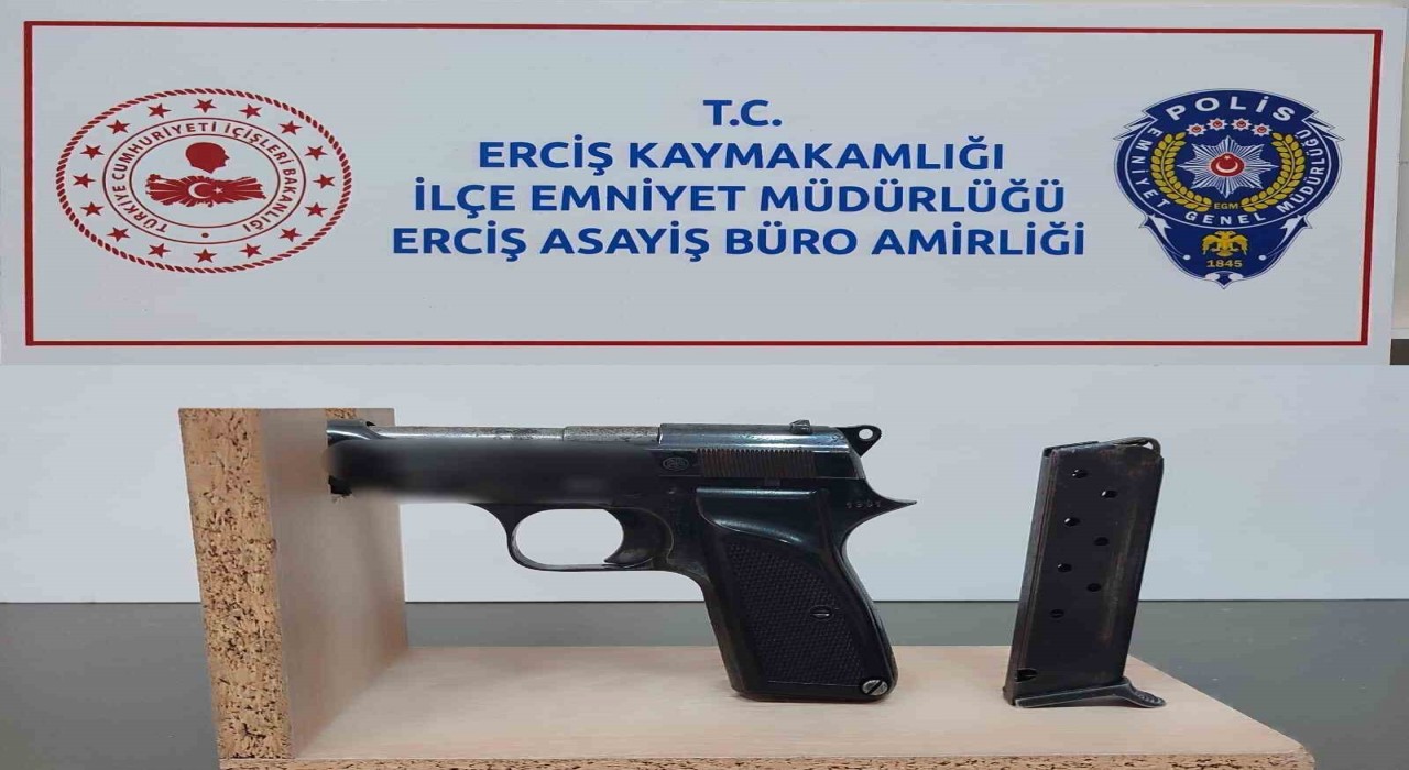 Vanda değişik suçlardan aranan 74 kişi tutuklandı