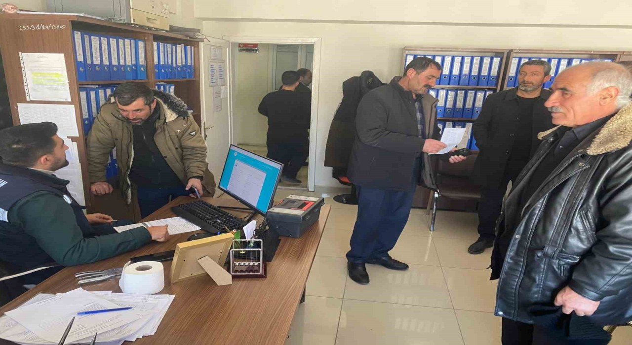 Vanda ‘Kırsalda Bereket, Hayvancılığa Destek projesine yoğun ilgi