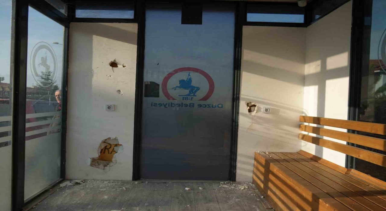 Vandallar kamu malına zarar verdiler