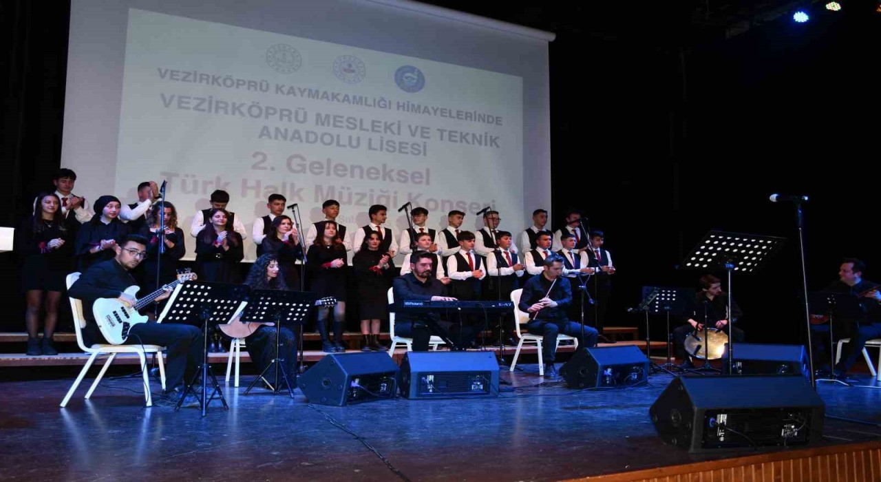 Vezirköprü MTALden Türk halk müziği konseri