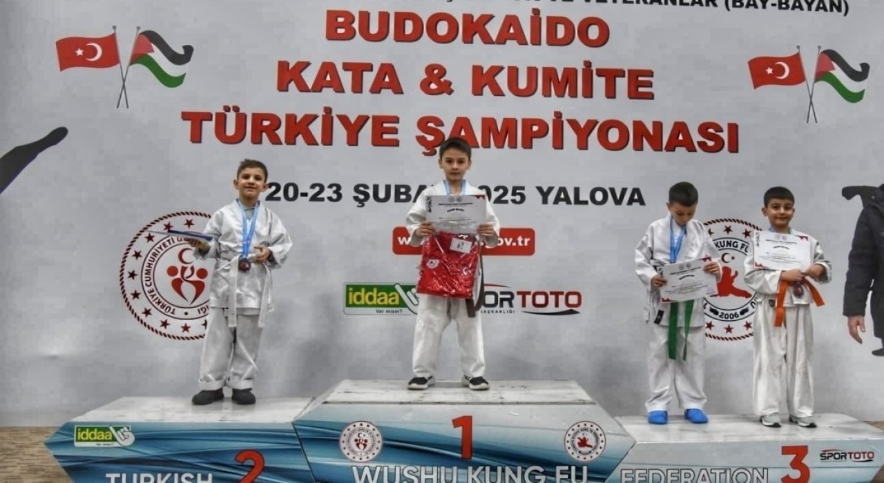 Wushu Kung Fu Türkiye Şampiyonasında Karabük rüzgarı esti