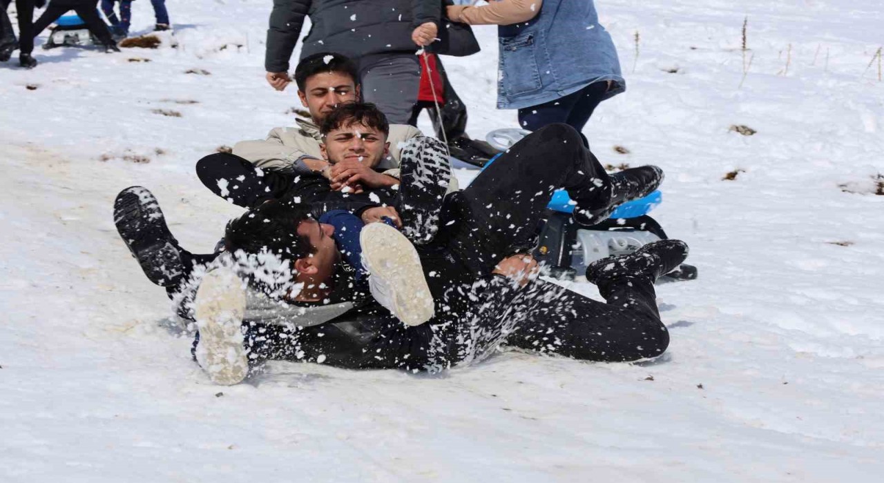 Yahyalıda Kar Şenliği Coşkusu