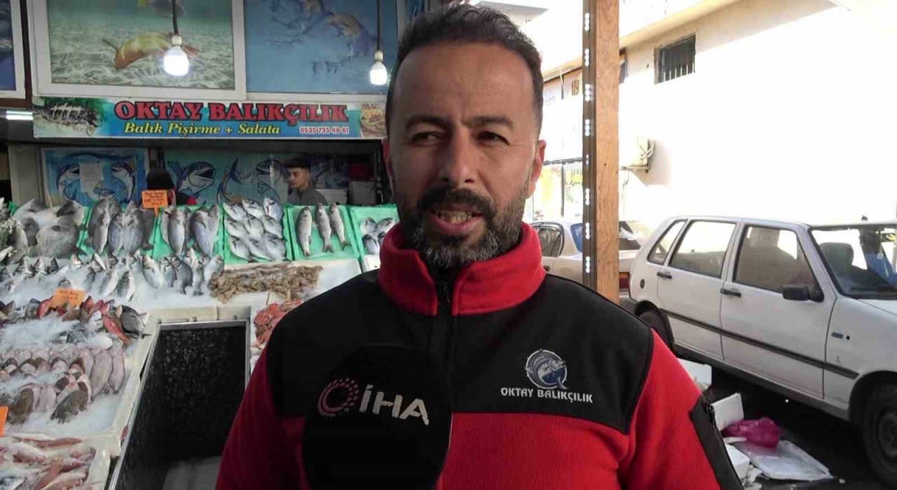 Yakaladığı 100 kiloluk kılıç balığını 40 bin TLye sattı