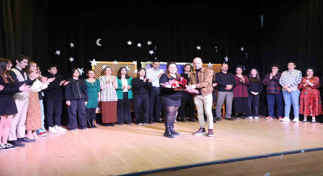 Yakından Kumanda 2 oyunu kahkahalarla izlendi