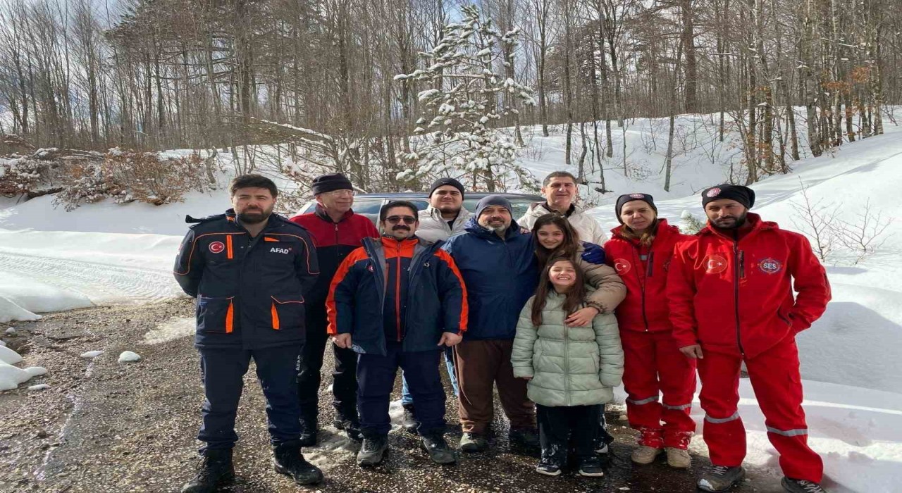 Yalovada 7 farklı olayda karda mahsur kalan 22 kişi kurtarıldı