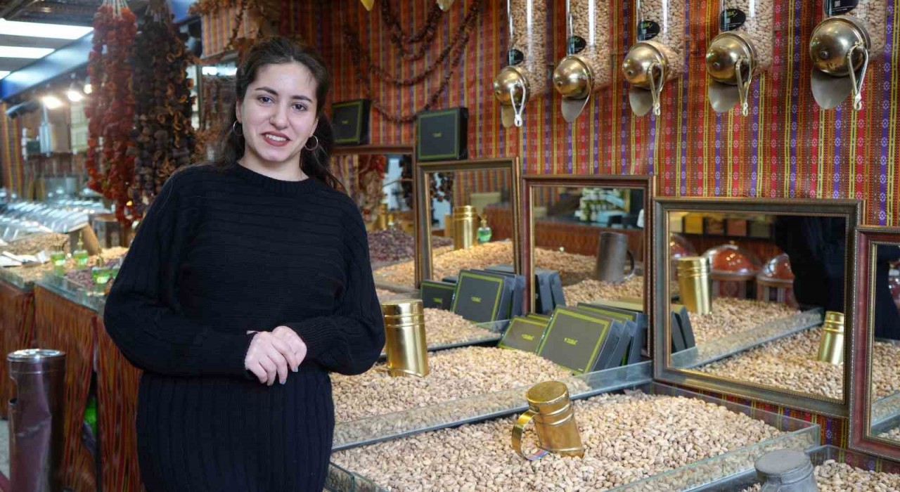 Antep Fıstığı Yüksek Rekolteye Rağmen Fiyatlar Düşmüyor