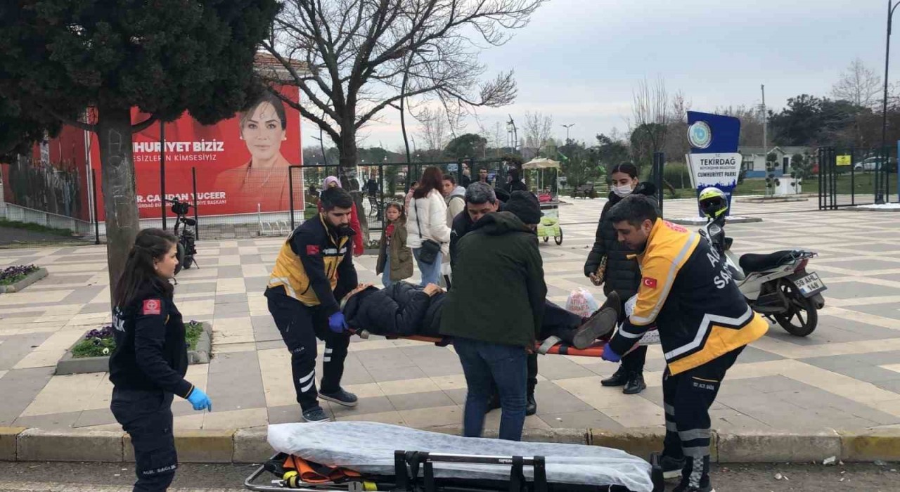 Yaşlı adam yolcu minibüsünden inerken düşüp yaralandı