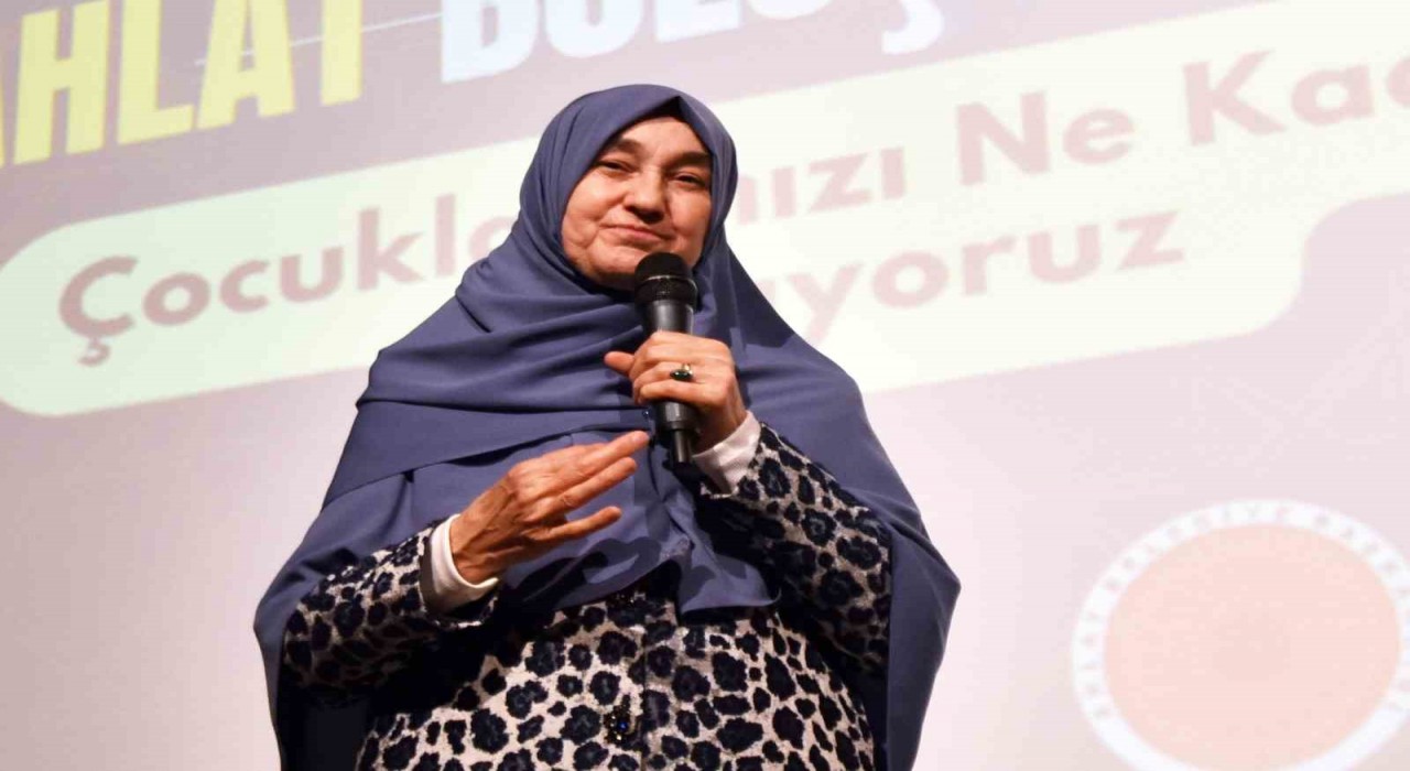Yazar Saliha Erdim, Ahlatta söyleşide bulundu