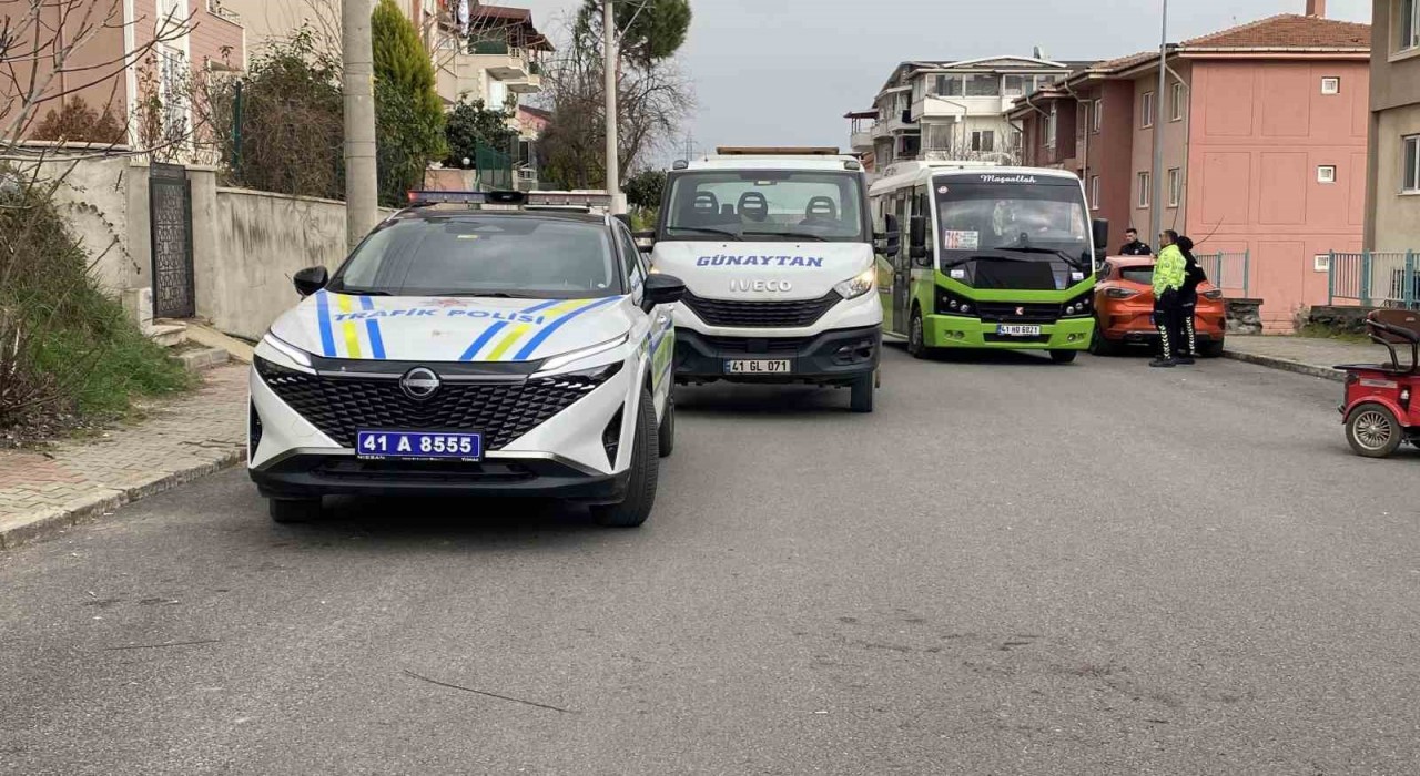 Yeni boşandığı eski kocası tarafından sokak ortasında bıçaklandı: Durumu ağır