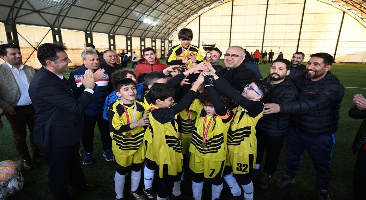 Yeşilyurtta Sömestir Futbol Turnuvası sona erdi