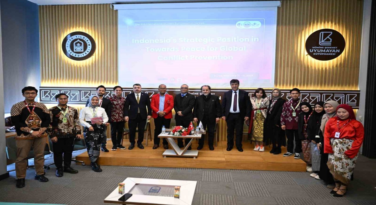 Yıldırımda uluslararası öğrenci sempozyumu