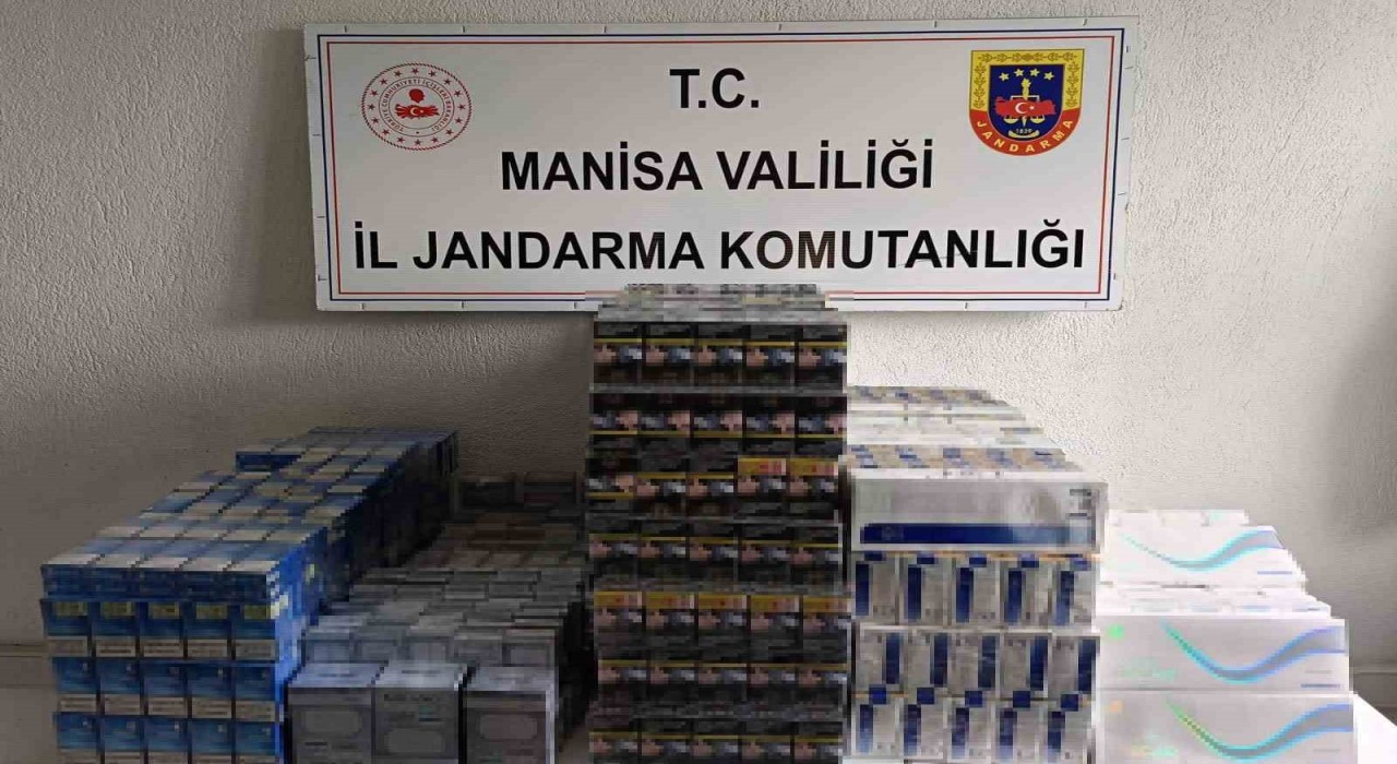 Kula Jandarma, Kaçak Sigara Operasyonunda 2 Şüpheliyi Gözaltına Aldı