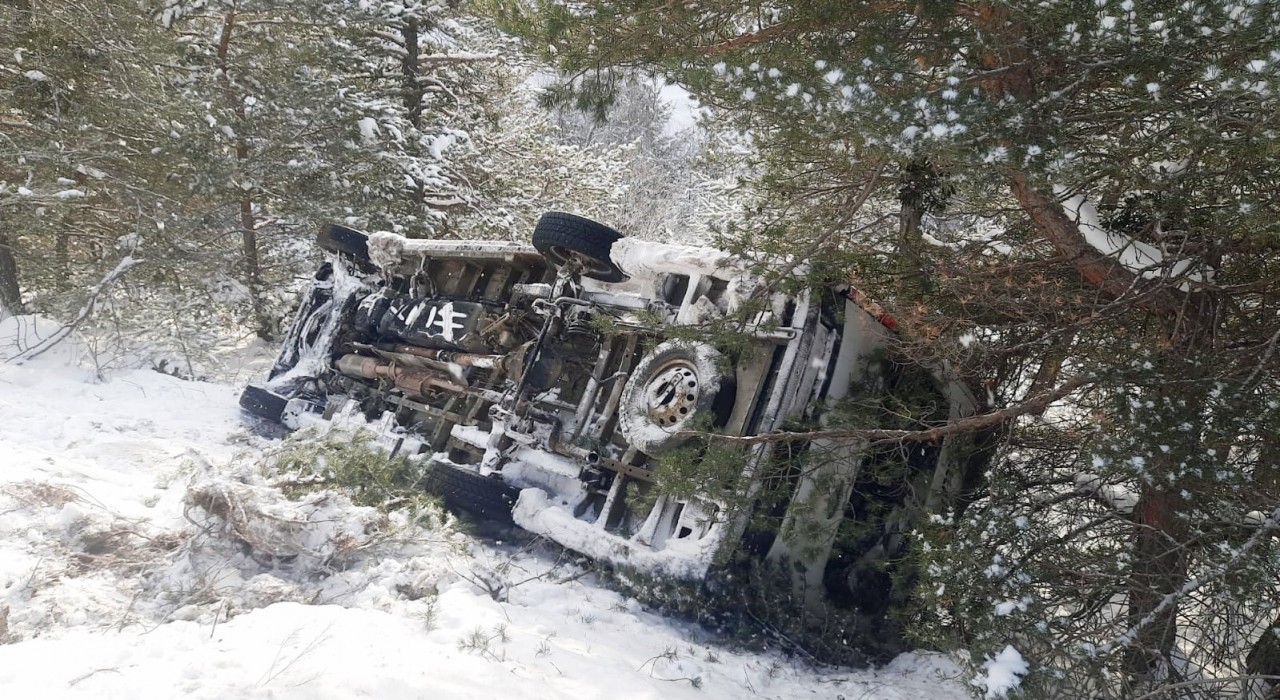Yozgatta devrilen köy minibüsündeki 2 öğretmen yaralandı