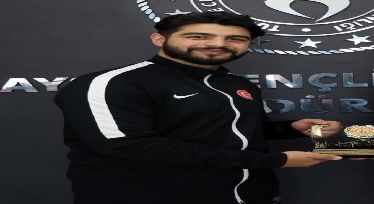 Yunus Emre Sayana milli görev