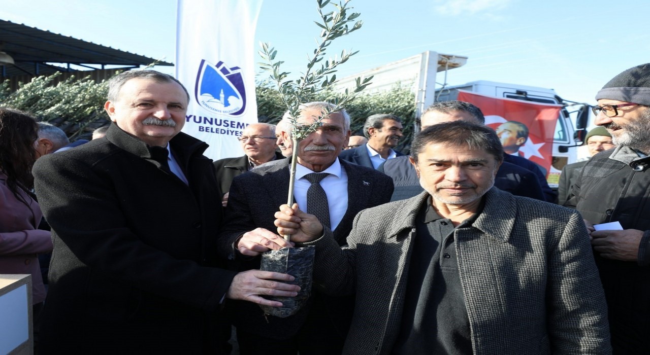 Yunusemreden üreticilere 21 bin fidan desteği