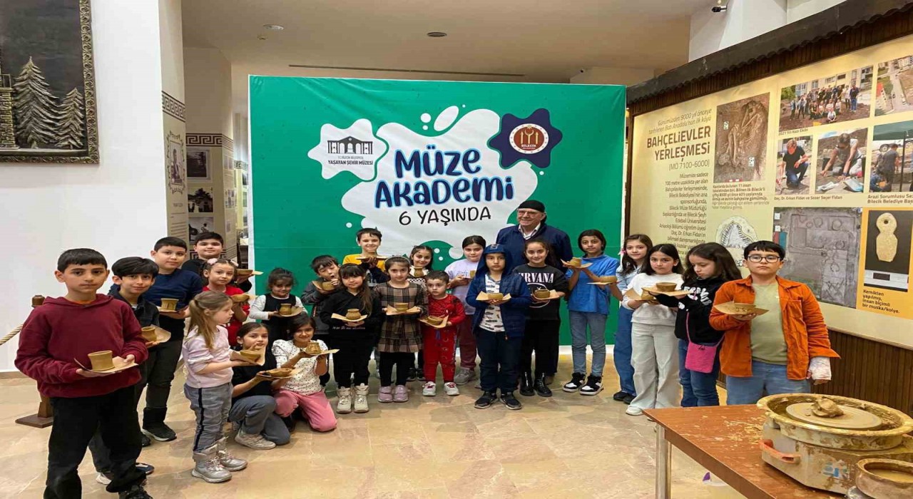 Yüzlerce öğrenci yarıyıl tatilini eğlenceli etkinliklerle geçirdi