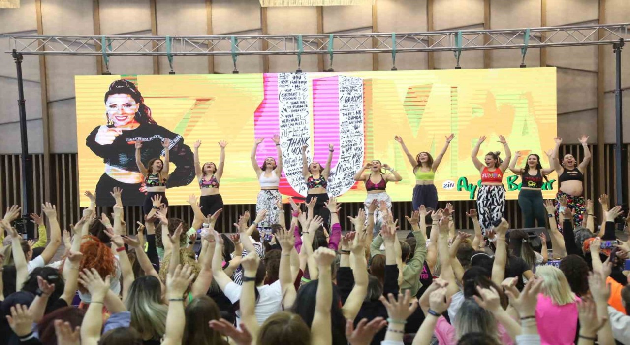 Zumba tutkunları Merkezefendide buluştu