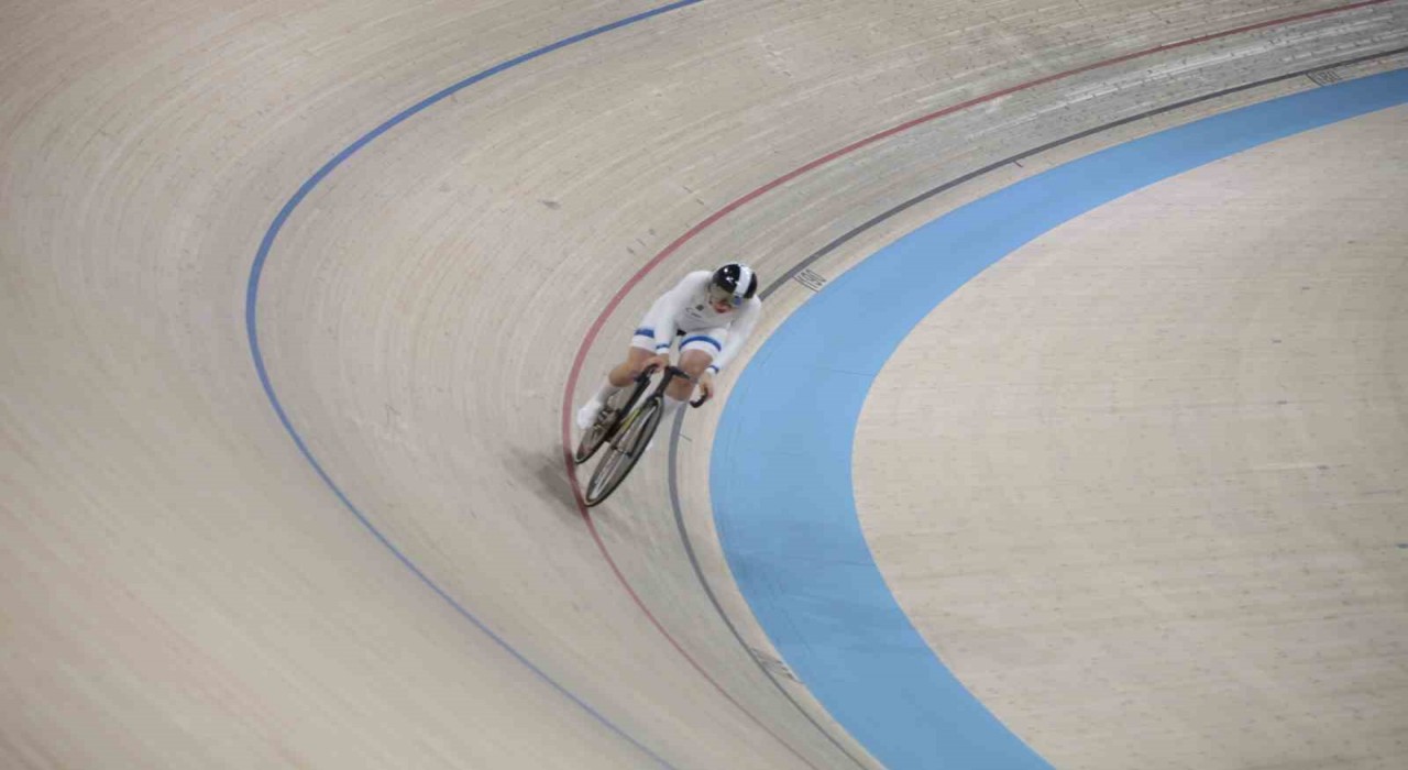 2025 UCI Pist Bisikleti Uluslar Kupasında 2. gün yarışları başladı
