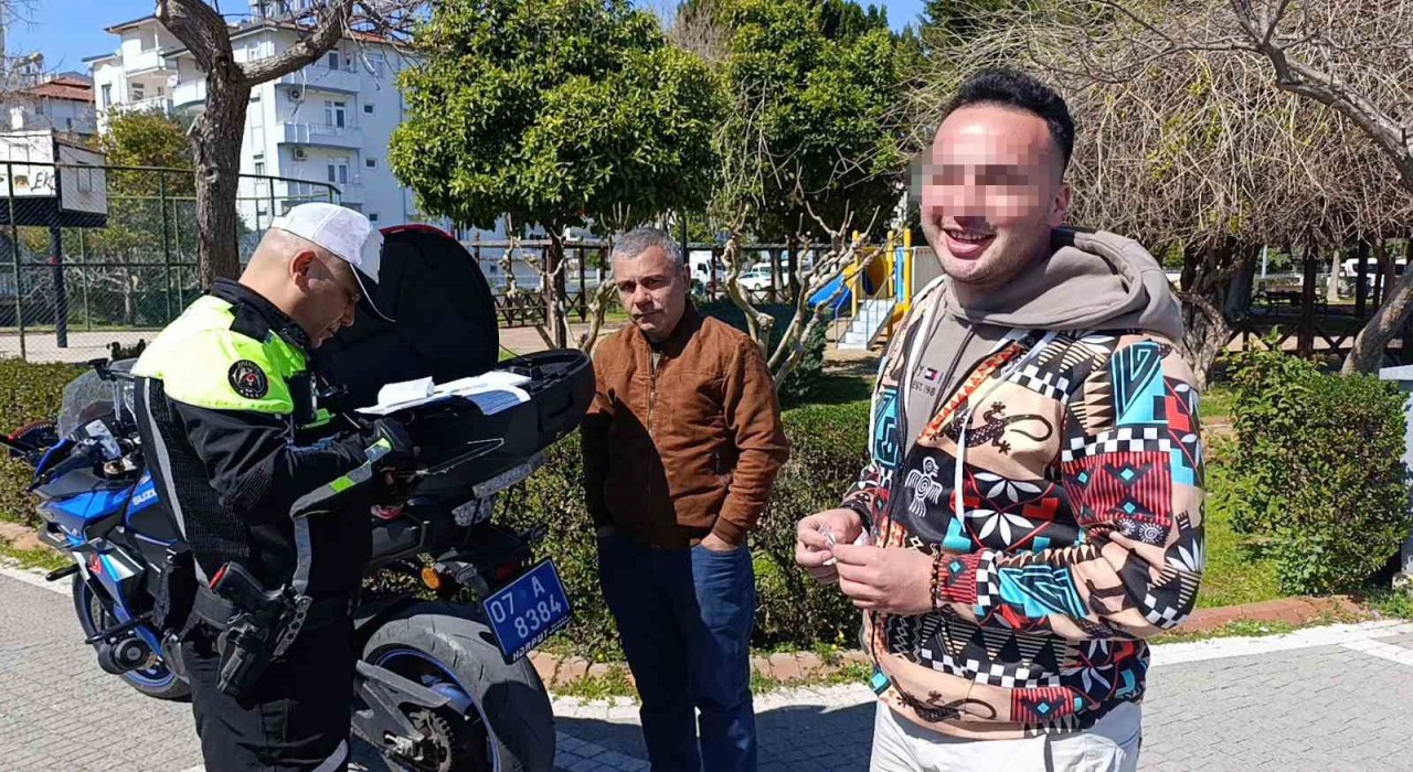 5. kez kasksız yakalandı, ehliyetine 2 ay el konulunca Hak ettik dedi