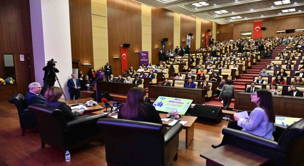 ABB Başkanı Yavaş: Sevgili gençler, bugün sizi yönetenler var ama unutmayın ki onlar sizin memurlarınızdır