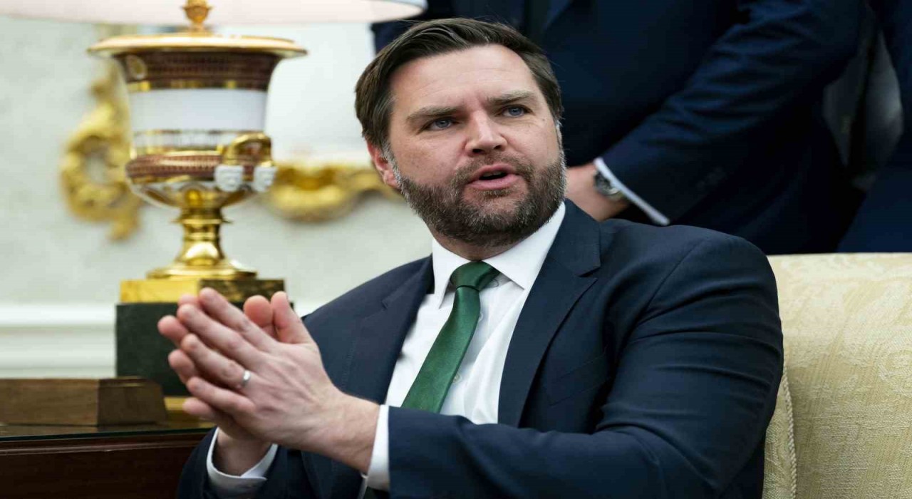 ABD Başkan Yardımcısı Vance: Grönlandda önemli bir pozisyon almamız gerekiyor