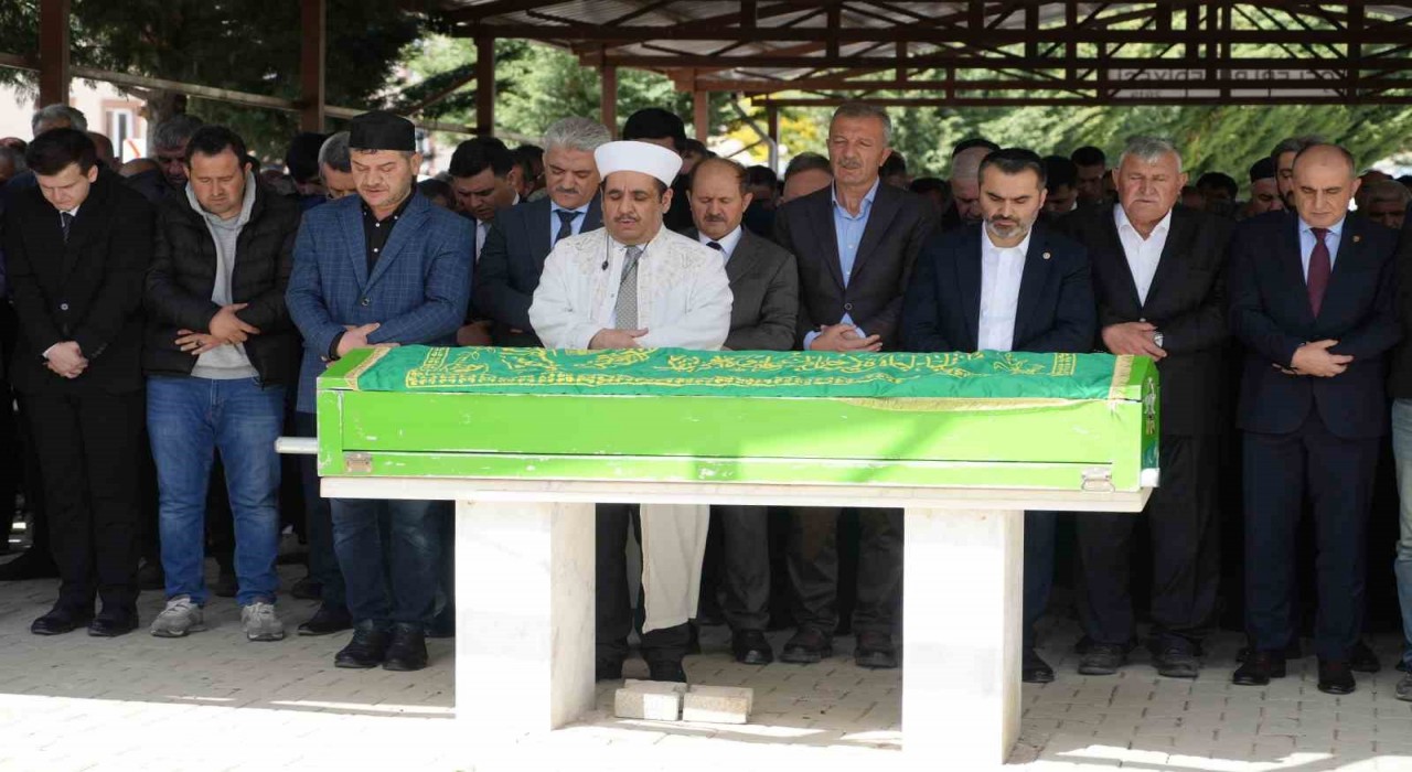 Adalet Bakan Yardımcısı Can, Kırıkkalede cenaze törenine katıldı