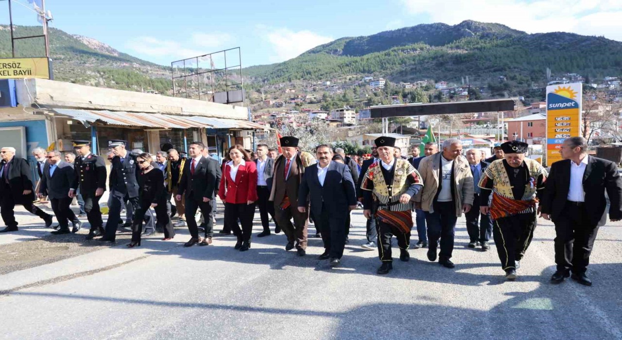 Adana Fekede kurtuluş coşkusu